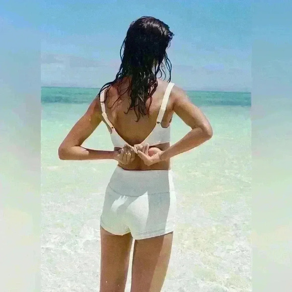 Zulu & Zephyr Swim Bra Cup Top NWT Size 4 Coconut Cream Color Swimming Top - Picture 3 of 9